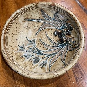 Vintage 2005 gorgeous artist signed studio pottery frog bowl